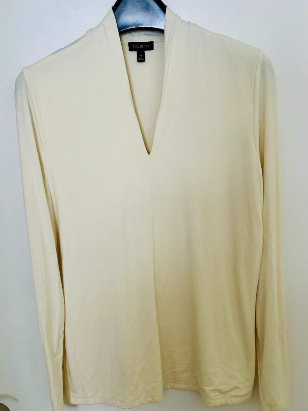 Talbots V-Neck Fitted Pull Over Long Sleeve Shirts - Size M